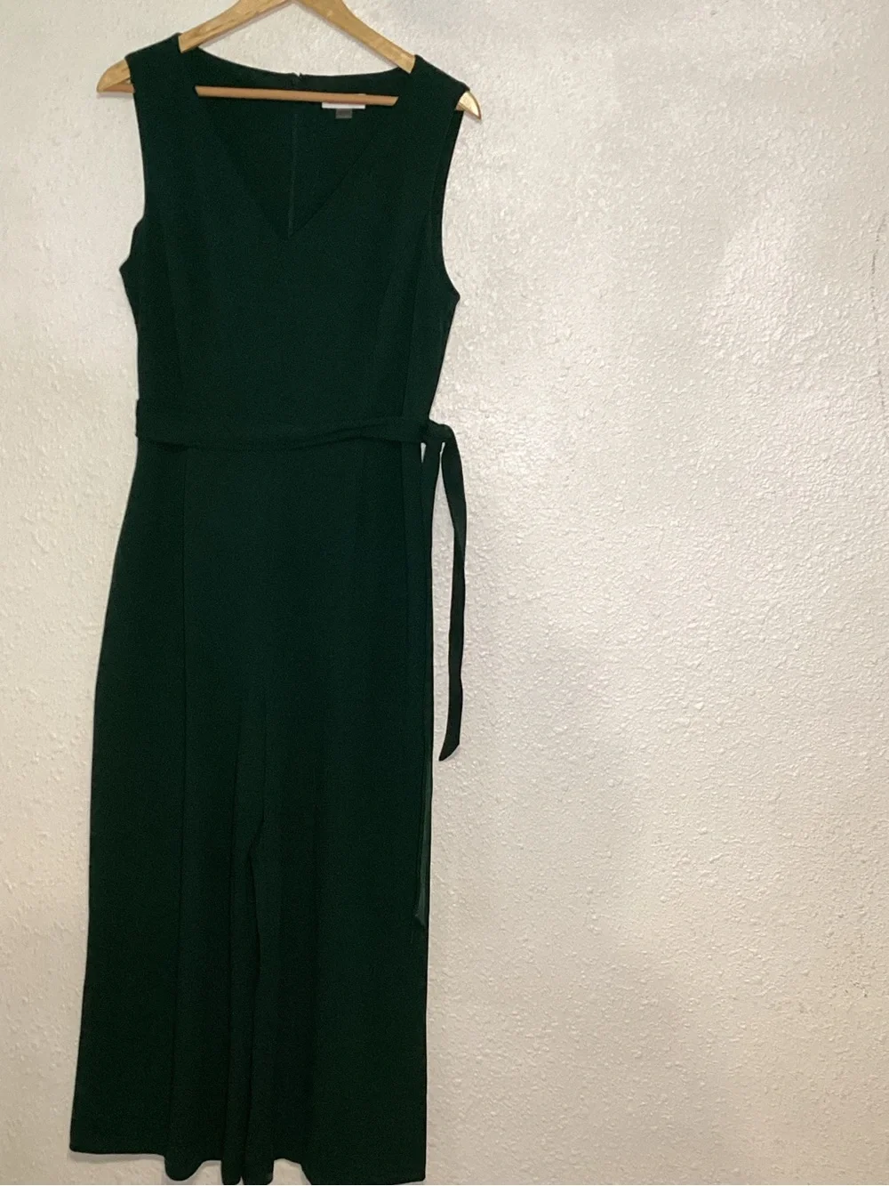 Calvin Klein women’s Sleeveless V-Neck Wide-Leg Jumpsuit in Deep Green size 12